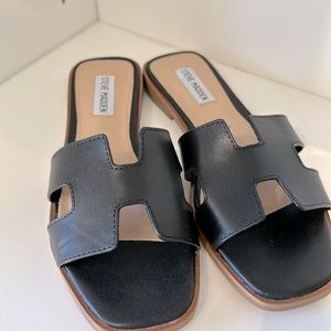 STEVE MADDEN “HAYDN” BLACK LEATHER SANDAL. BRAND NEW. SIZE 7.5